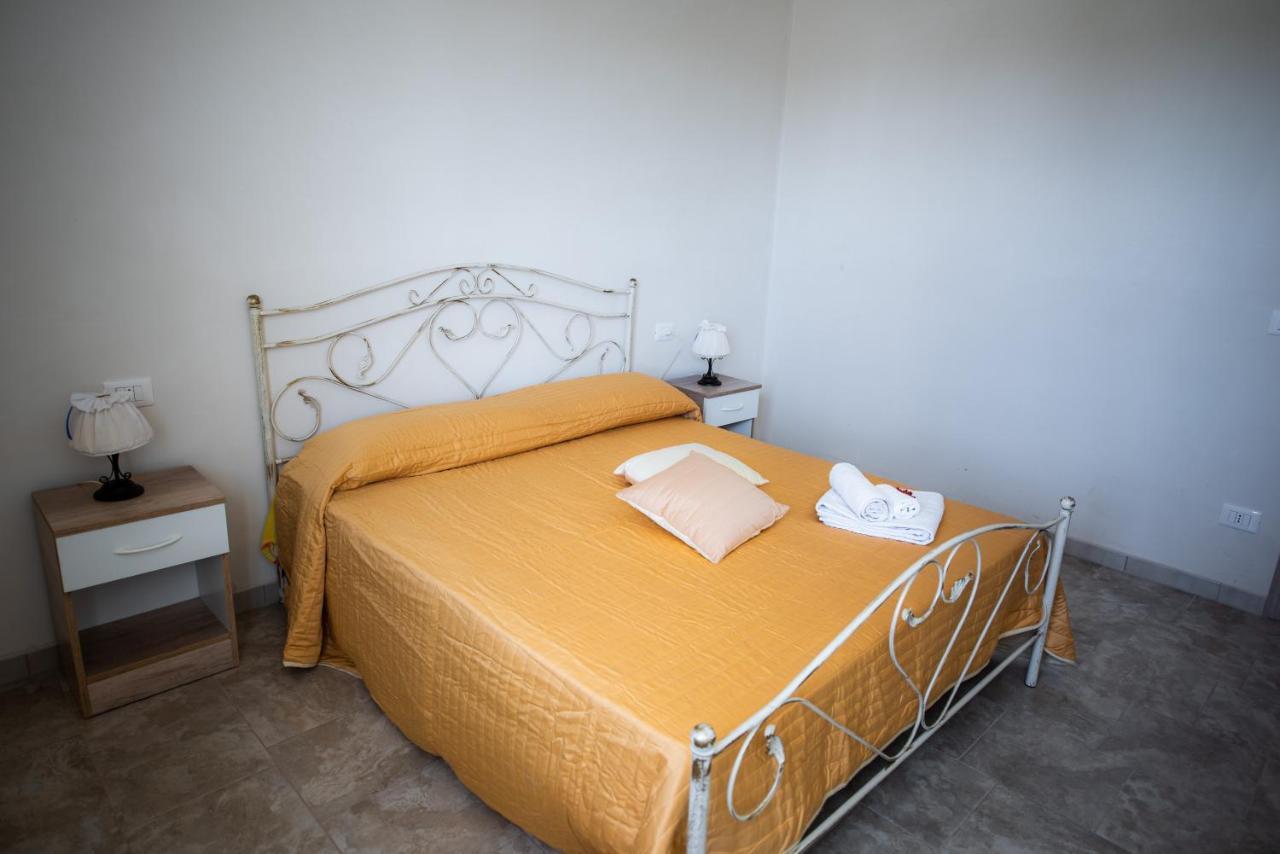 Gallipoli Mancaversa Casa Vacanza Di Erriquez Marco 玛丽娜迪曼卡维萨 外观 照片